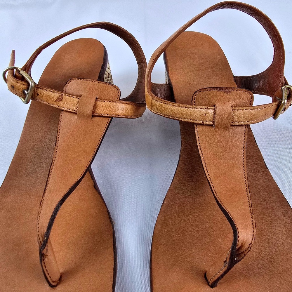 Tory Burch Audra T-Strap Block Heel Thong Sandals Women 8M Tan Leather Gold - Picture 3 of 7